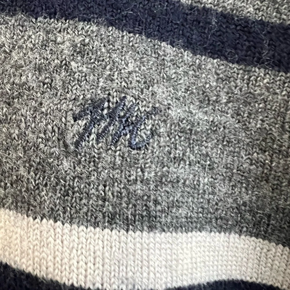 Monte Carlo striped sweater 1/4 button 100 % MAGNA WOOL collar Sz 40 12/14Years